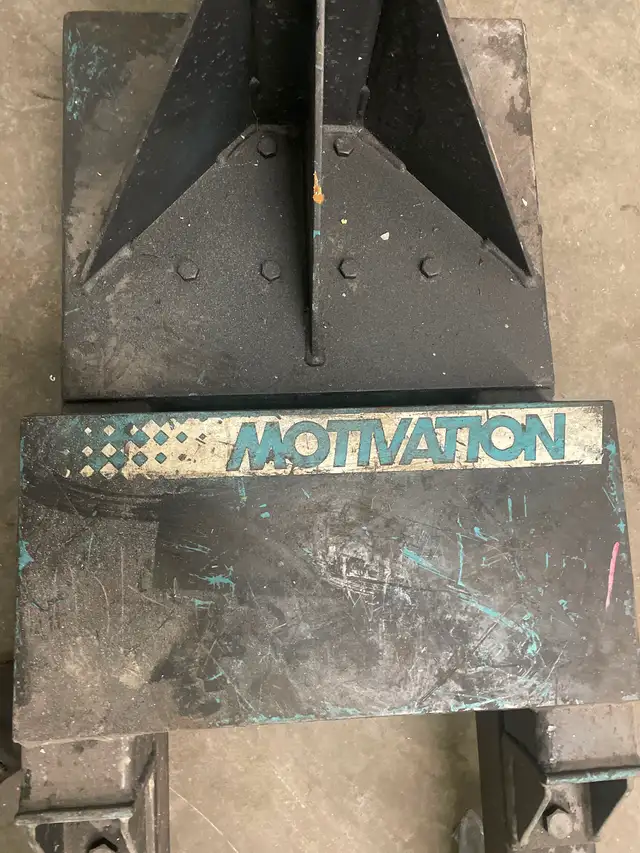 MOTIVATION SHOP CRANE CAPACITY 250 TO 1000 STEEL ROLLERS in Other in London - Image 3