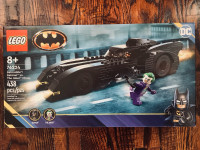 LEGO DC Batmobile: Batman vs. The Joker Chase ( 76224 ) 