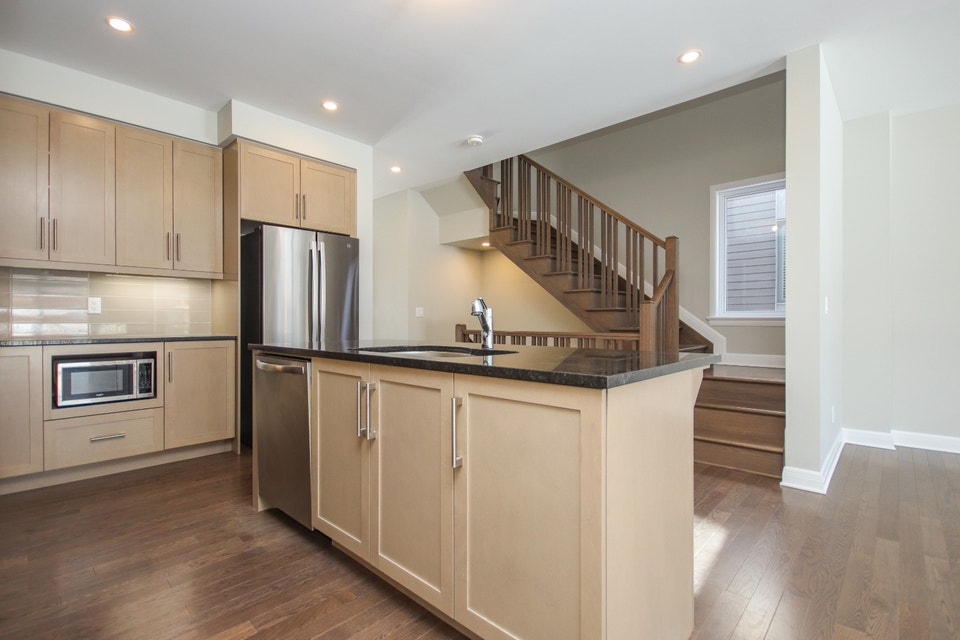 Luxury 3 BR townhome to rent in the Wateridge Village 5