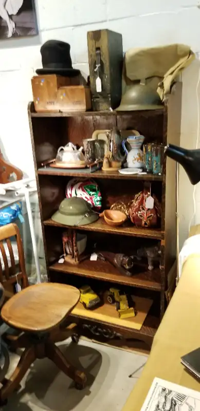 Victorian faux oak hardwood bookcase 4 shelf hole bottom c1900 in Bookcases & Shelving Units in Ottawa - Image 11