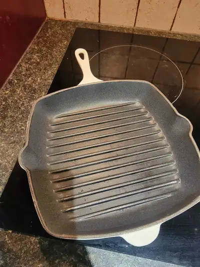 Le Creuset Square enameled cast iron grill pan, View more