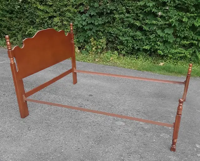 Double bed in Beds & Mattresses in Kingston - Image 5