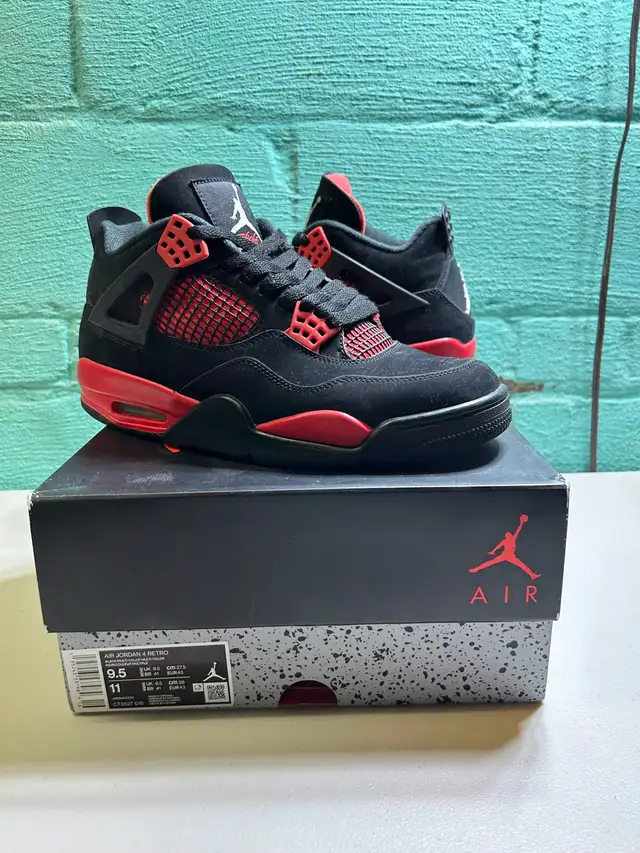 Jordan 4 Red Thunder in Men's Shoes in City of Toronto - Image 2