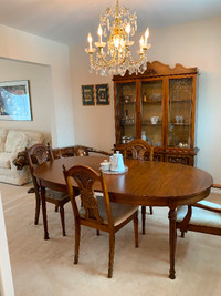 Dining room set with Buffet / Hutch