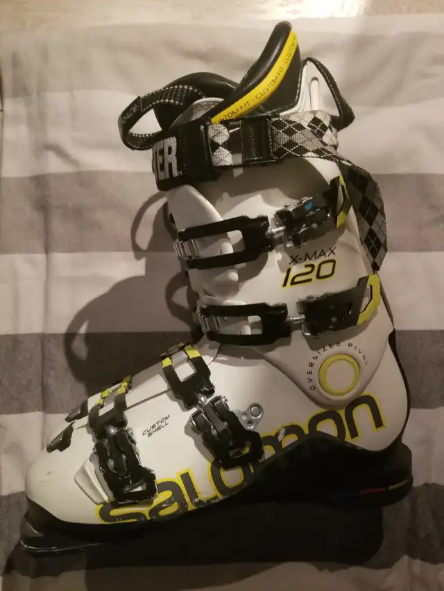 195 all-purpose beta carvers with s12s sm 120s v3s u6s helmet in Ski in North Shore - Image 4