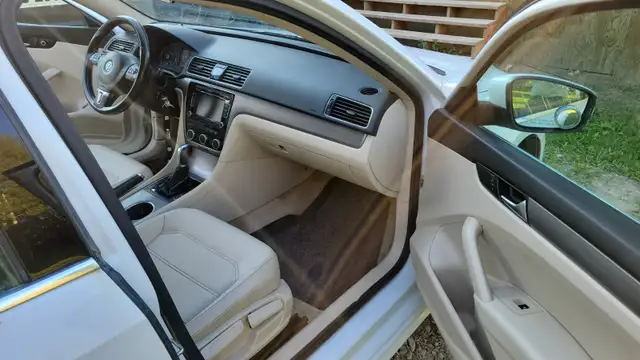 2015 VW Passat 1.8 TSI 2015 Volkswagen Passat COMFORTLINE PLUS in Cars & Trucks in Fort St. John - Image 4