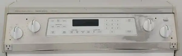 KITCHEN AID PACKAGE: Bottom-Freezer FRIDGE / RANGE in Refrigerators in London - Image 5