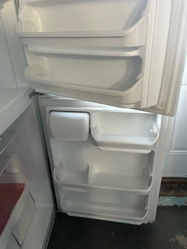 frigo frigidaire in Refrigerators in Laval / North Shore - Image 4