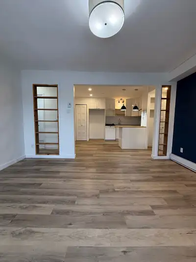 Appartement 2 chambres spacieux avec balcon privé et disposition fonctionnelle. Immeuble sécuritaire...