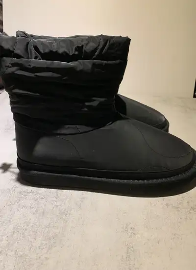 Dream Pairs Boots, View more