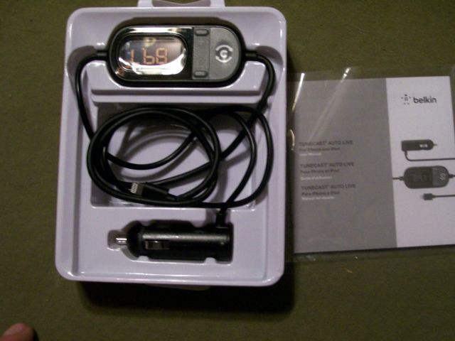 Belkin Tunecast Auto Live Hands-free Iphone 5 - 2 X Fm Presets in iPod & MP3 Accessories in City of Toronto - Image 4