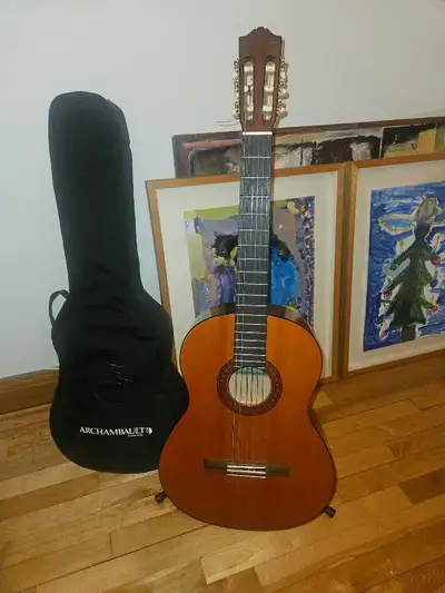 Guitare classique Yamaha, View more