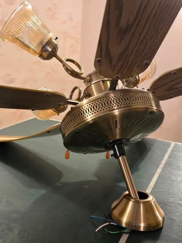 Ceiling fan with lights / Ventilateur de plafond avec lumières in Indoor Lighting & Fans in West Island - Image 6