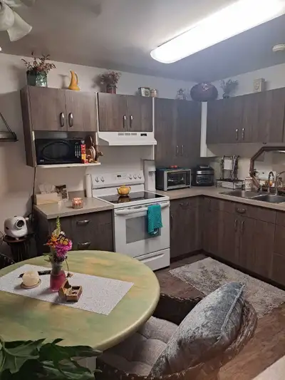 Fully furnished Room for rent!!!!!Brocklehurst neighborhood with mountain views. Shared; Kitchen Lau...