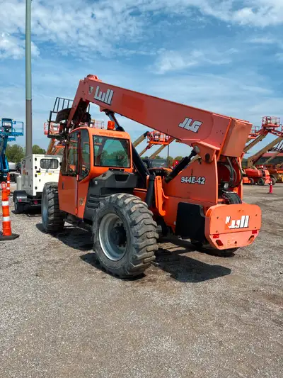 Brand/model: 2014 Lull 944-42 Year: 2014 Hours: 5.450 Reach: 42′ Cab: Enclosed Tires: Air filled Tir...