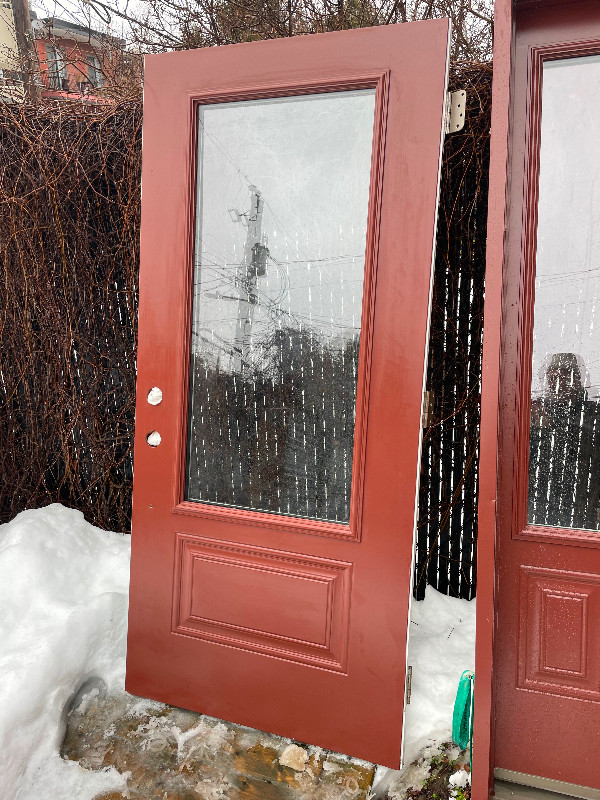 Porte neuve avec vitre latérale dans Portes, fenêtres et moulures  à Ville de Montréal - Image 3