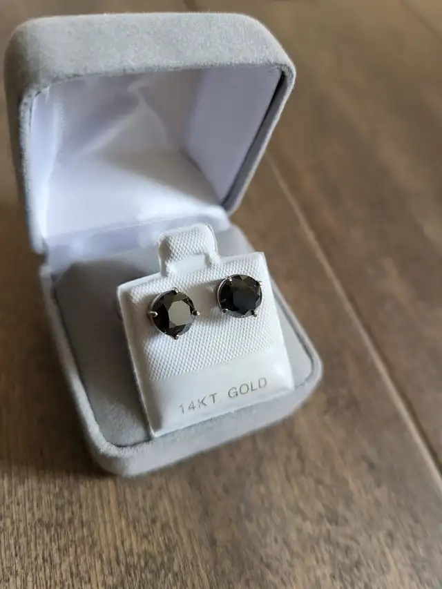 Brand New 14K White Gold Brilliant Diamond Earrings For Sale in Jewellery & Watches in London - Image 3