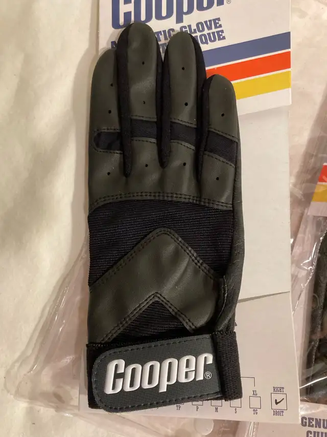 New Cooper Baseball Batting Gloves  in Baseball & Softball in City of Toronto - Image 3
