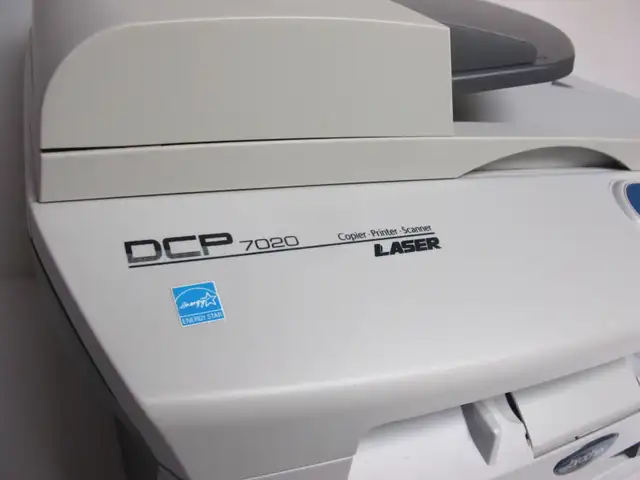Exc.cond Full toner Brother DCP-7020 Laser multifunction printer in Printers, Scanners & Fax in City of Toronto - Image 5