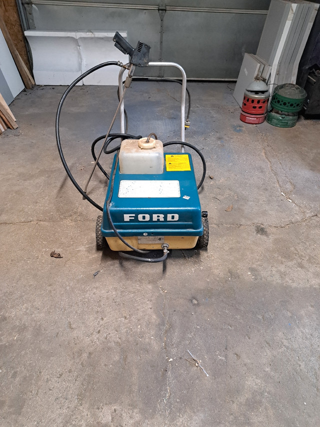 FORD power washer  in Lawnmowers & Leaf Blowers in Leamington