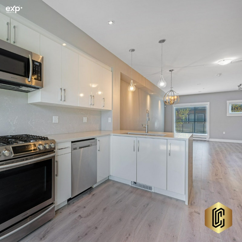 Entertain Family and Guests at this Cozy Townhome! Condos for Sale