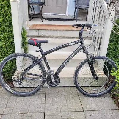 I have a Trek Navigator 2.0 Mountain bike for sale. very good condition Recently tuned up ready to r...