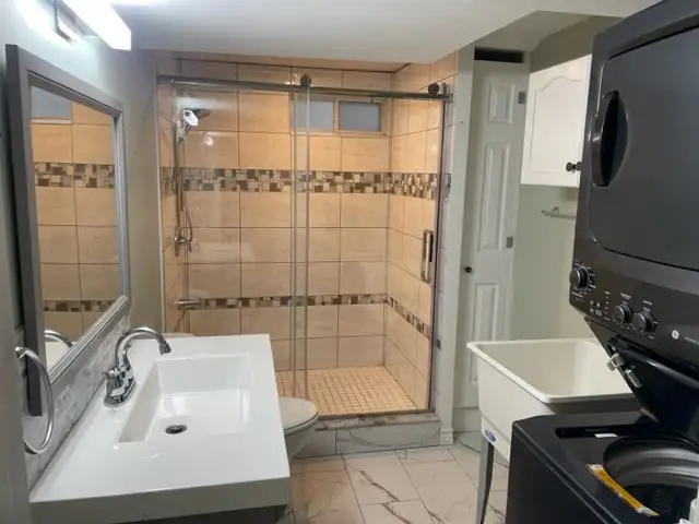 LUXURIOUS Walkout Basement Available NOW in Pickering