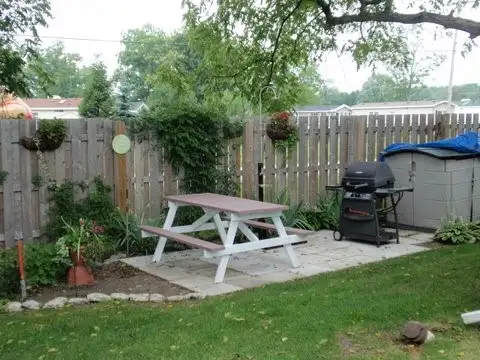 Stunning Waterfront Sherkston Shores Cottage with low fees. in Houses for Sale in St. Catharines - Image 9