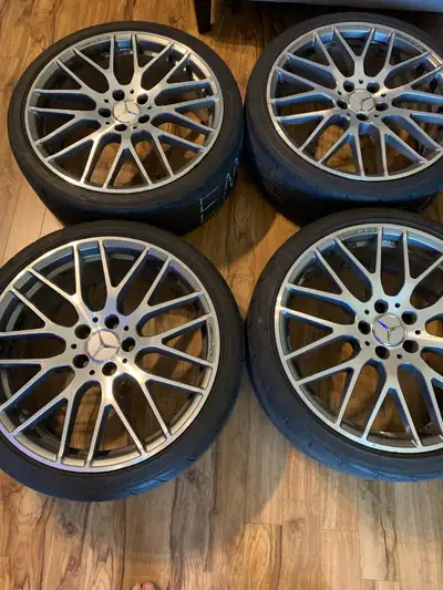 Original 4 AMG Rims with Summer Tires Rims are off from CLA 45 AMG 2017 235 / 35 / R19 91 W Two smal...