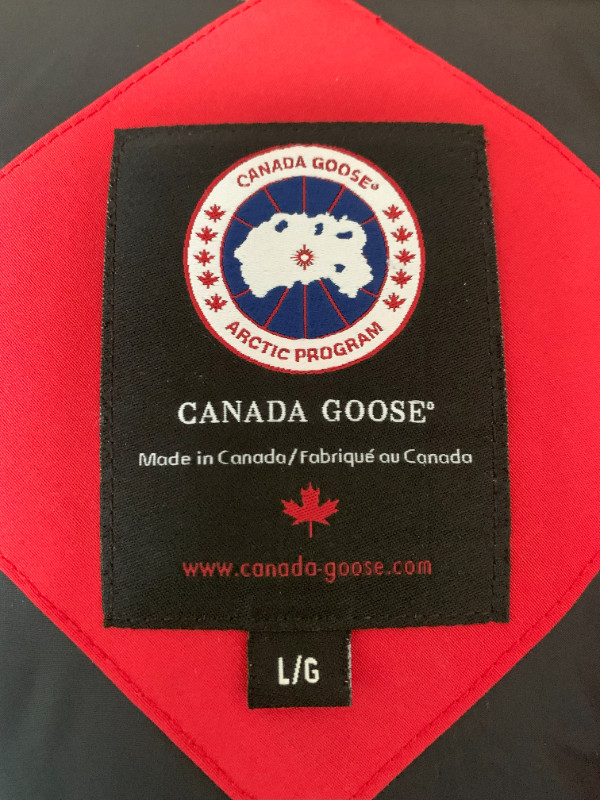 Canada Goose Trillium Parka Heritage in Women's - Tops & Outerwear in Saskatoon - Image 4