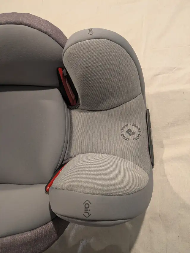 Booster Seats - For older child in Strollers, Carriers & Car Seats in Ottawa - Image 9