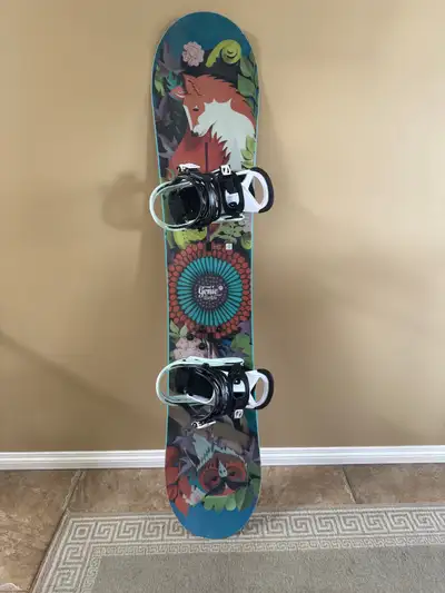 Burton Genie Youth Snowboard 142 Flat Top Comes with Burton Smallz bindings Great condition Asking $...
