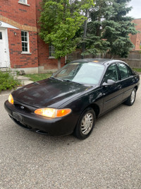 1999 Ford Escort 