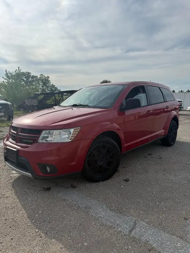 2012 Dodge Journey R/T 7 seats w/ ONLY 120,000km