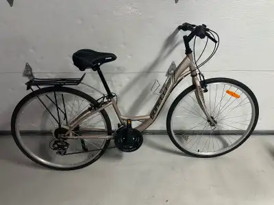 Vélo hybride Bonelli à vendre, View more