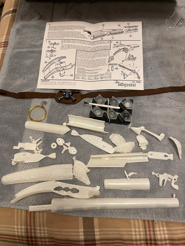 Pirate Miquelet Model Kit with extras $10 in Other in Edmonton - Image 2