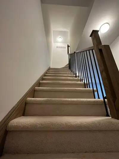 2 Beds 2.5 Baths Townhouse - Missisauga CA$2,900 / Month