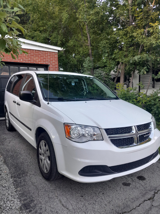 2016 Dodge Grand Caravan  104 000KM dans Autos et camions  à Ville de Montréal - Image 2