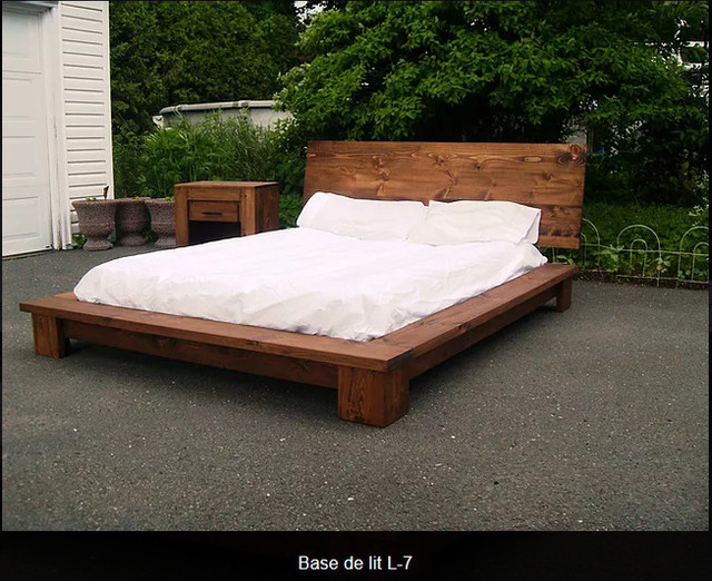 Base de lit en bois massif dans Lits et matelas  à Ville de Montréal