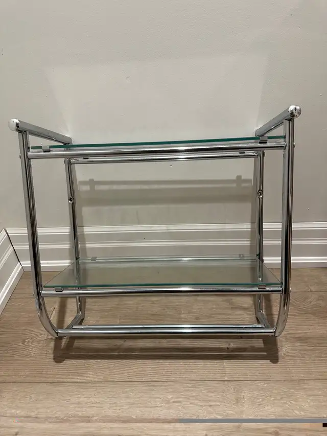 Glass Wall Shelf with Towel Bar in Home Décor & Accents in Markham / York Region - Image 4