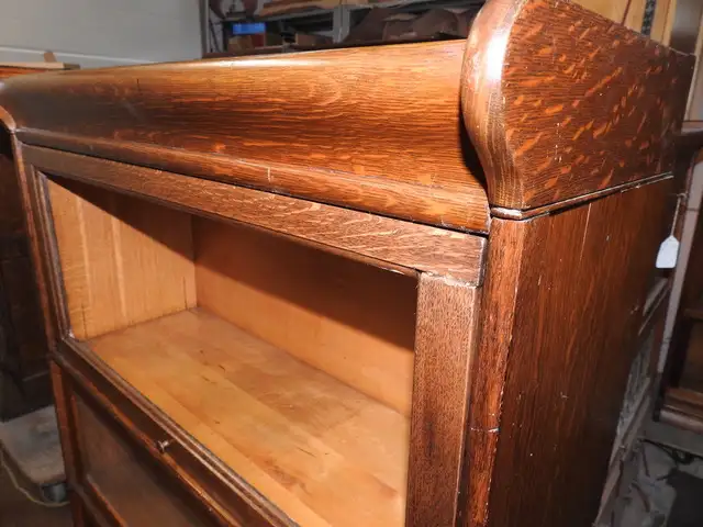 antique barrister bookcase 3 glass levels medium oak colour in Bookcases & Shelving Units in Hamilton - Image 6