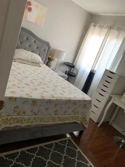 Cozy one bed Room Near Mount Pleasant GO – Welcome to your home away from home in Brampton! This bri...