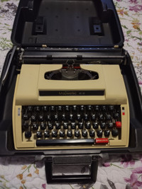 Vintage Majestic typewriter