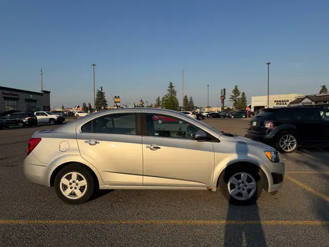 Chevrolet Sonic 2013529384644428451844