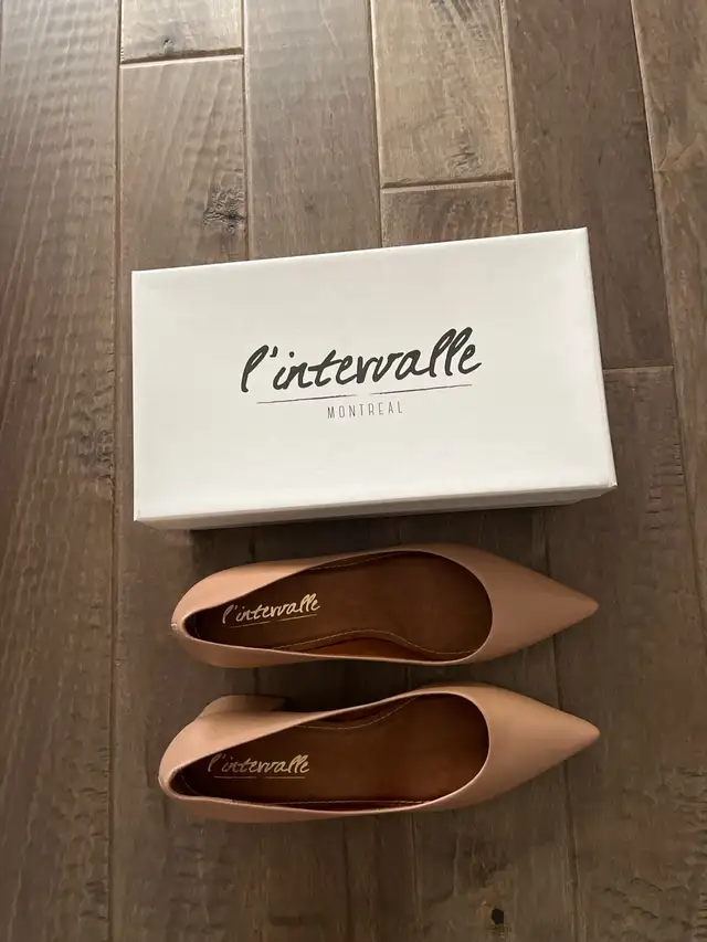 L'intervalle Heels - Size 10 in Women's - Shoes in Oakville / Halton Region - Image 4