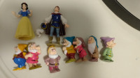Disney Princess Snow White and 7 Friends and Prince Figures Set