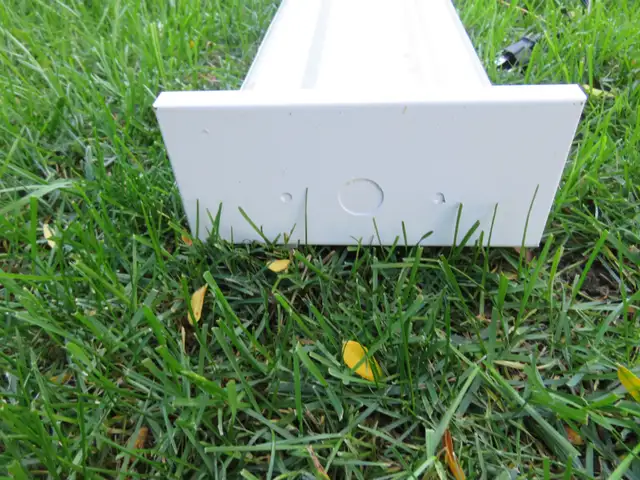 Fluorescent Lamp Fixture 4ft in Indoor Lighting & Fans in City of Toronto - Image 5