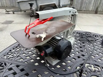 Scroll saw