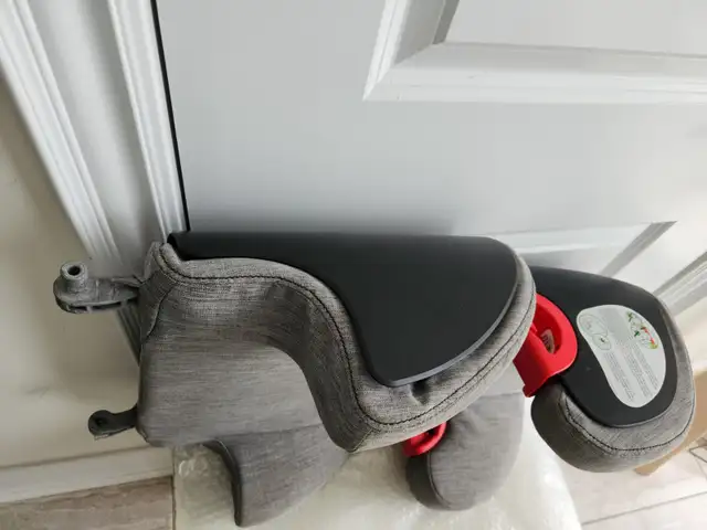 Clek Oobr Booster car seat Mammoth, no seat in Strollers, Carriers & Car Seats in Markham / York Region - Image 5