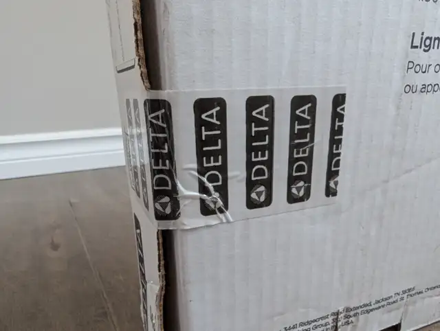 Brand New, Sealed Delta Chrome Bathroom Faucet For Sale in Plumbing, Sinks, Toilets & Showers in London - Image 5